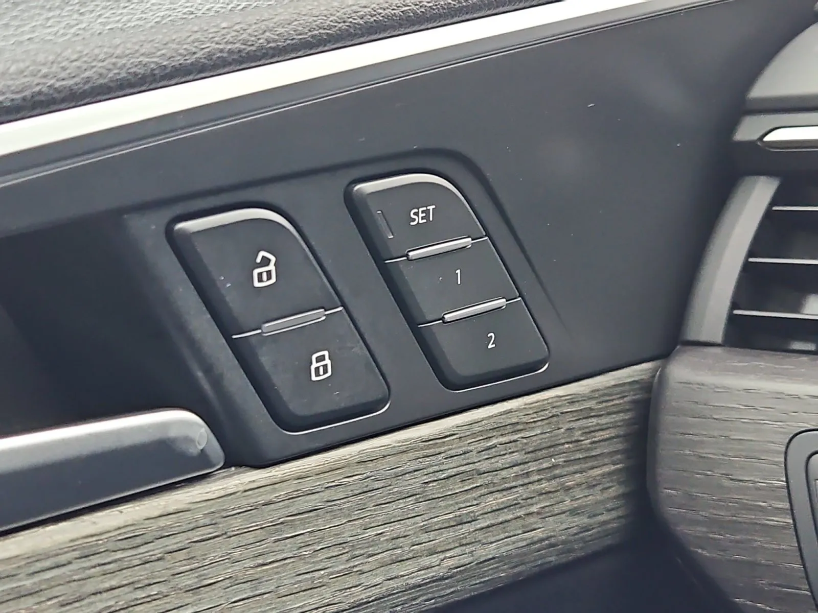 Audi A4 allroad photo 16
