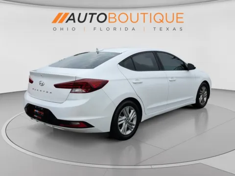 More photos of 2019 Hyundai Elantra SEL at Auto Boutique Ohio, OH