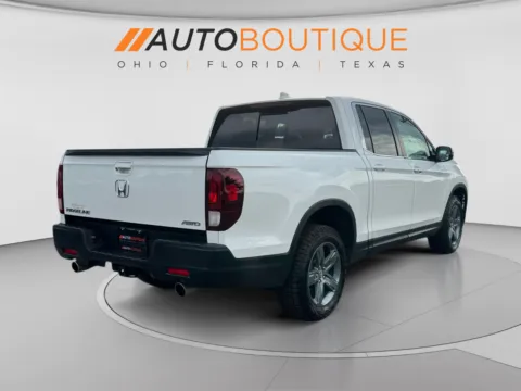 More photos of 2021 Honda Ridgeline RTL at Auto Boutique Ohio, OH