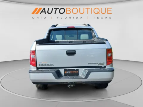 More photos of 2011 Honda Ridgeline RT at Auto Boutique Ohio, OH