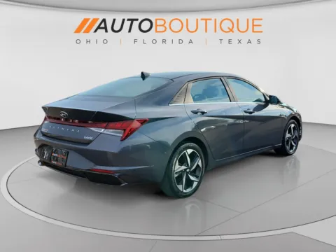 More photos of 2023 Hyundai Elantra Hybrid Limited at Auto Boutique Ohio, OH