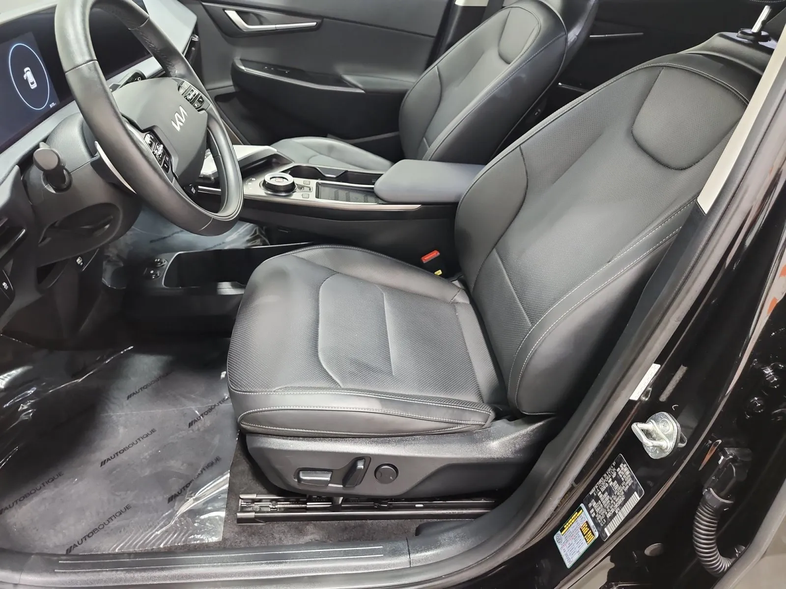 Kia EV6 photo 9