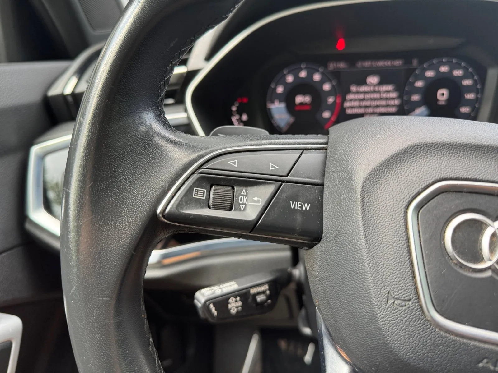 Audi Q3 photo 26