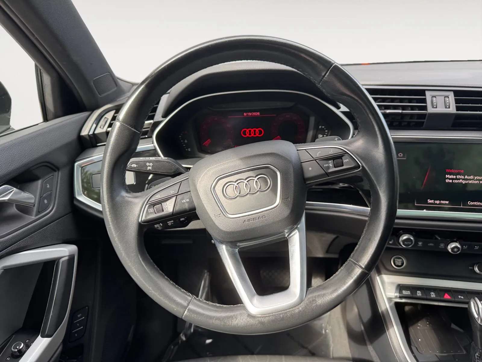 Audi Q3 photo 12