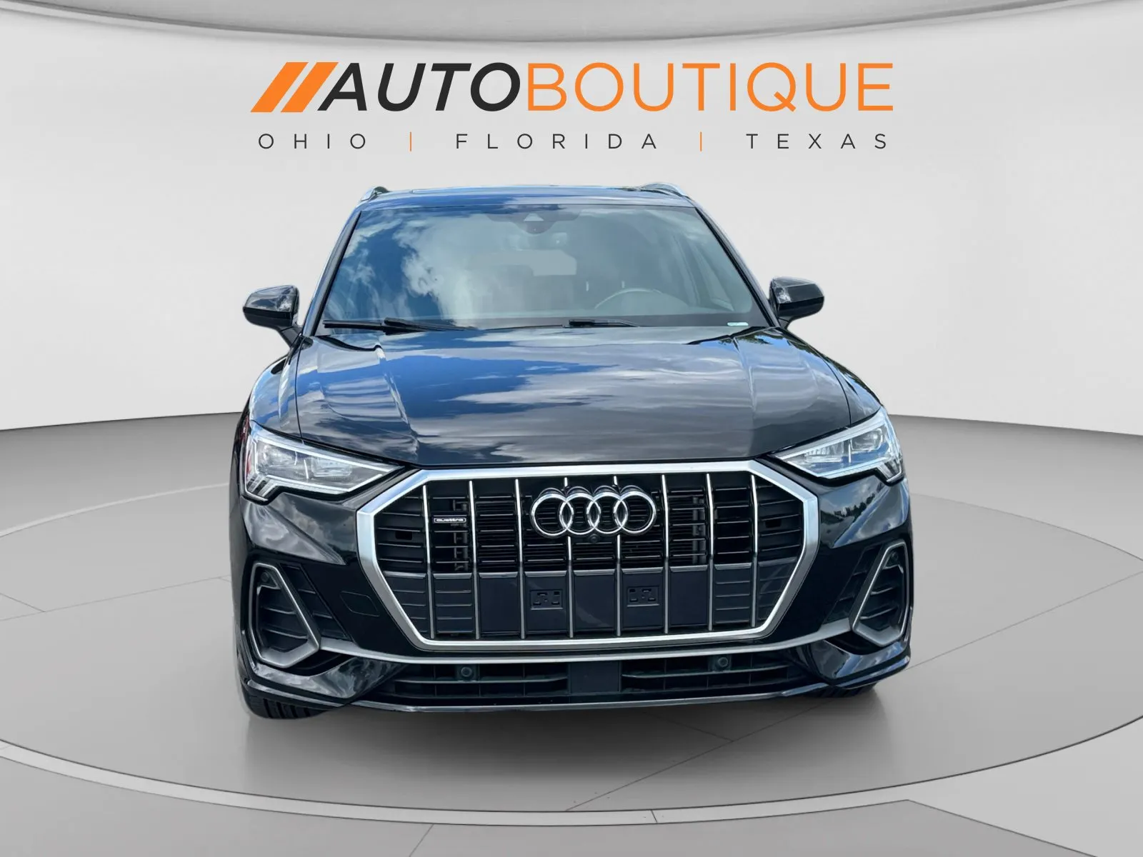 Audi Q3 photo 8