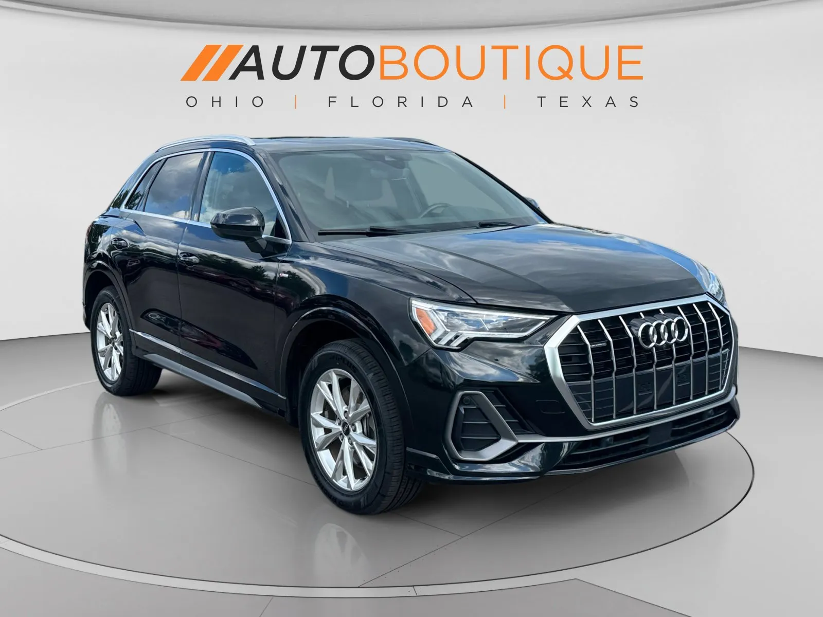 Audi Q3 photo 7