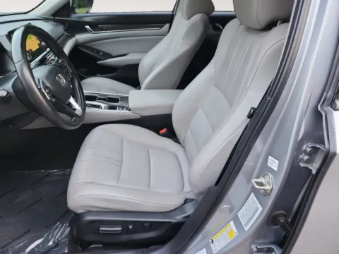 More photos of 2018 Honda Accord Sedan EX-L Navi 1.5T at Auto Boutique Ohio, OH