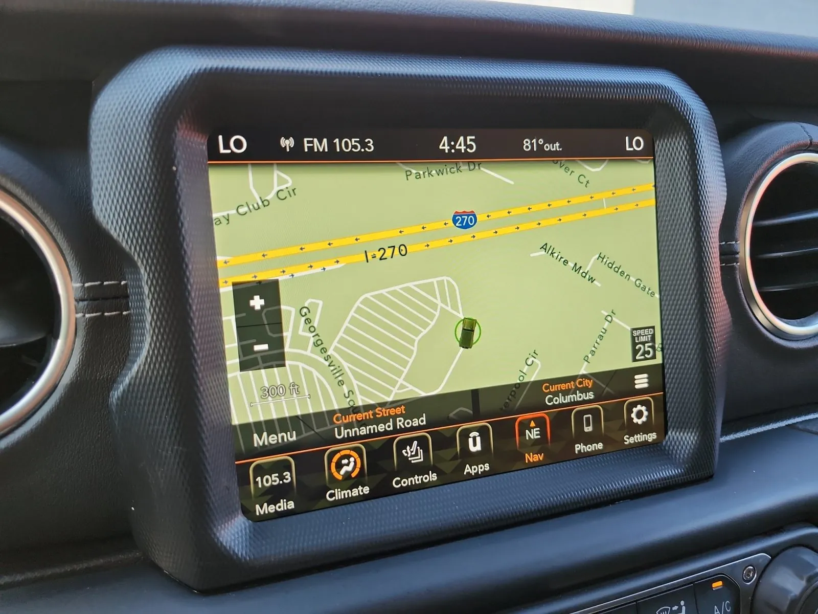 Jeep Wrangler photo 19