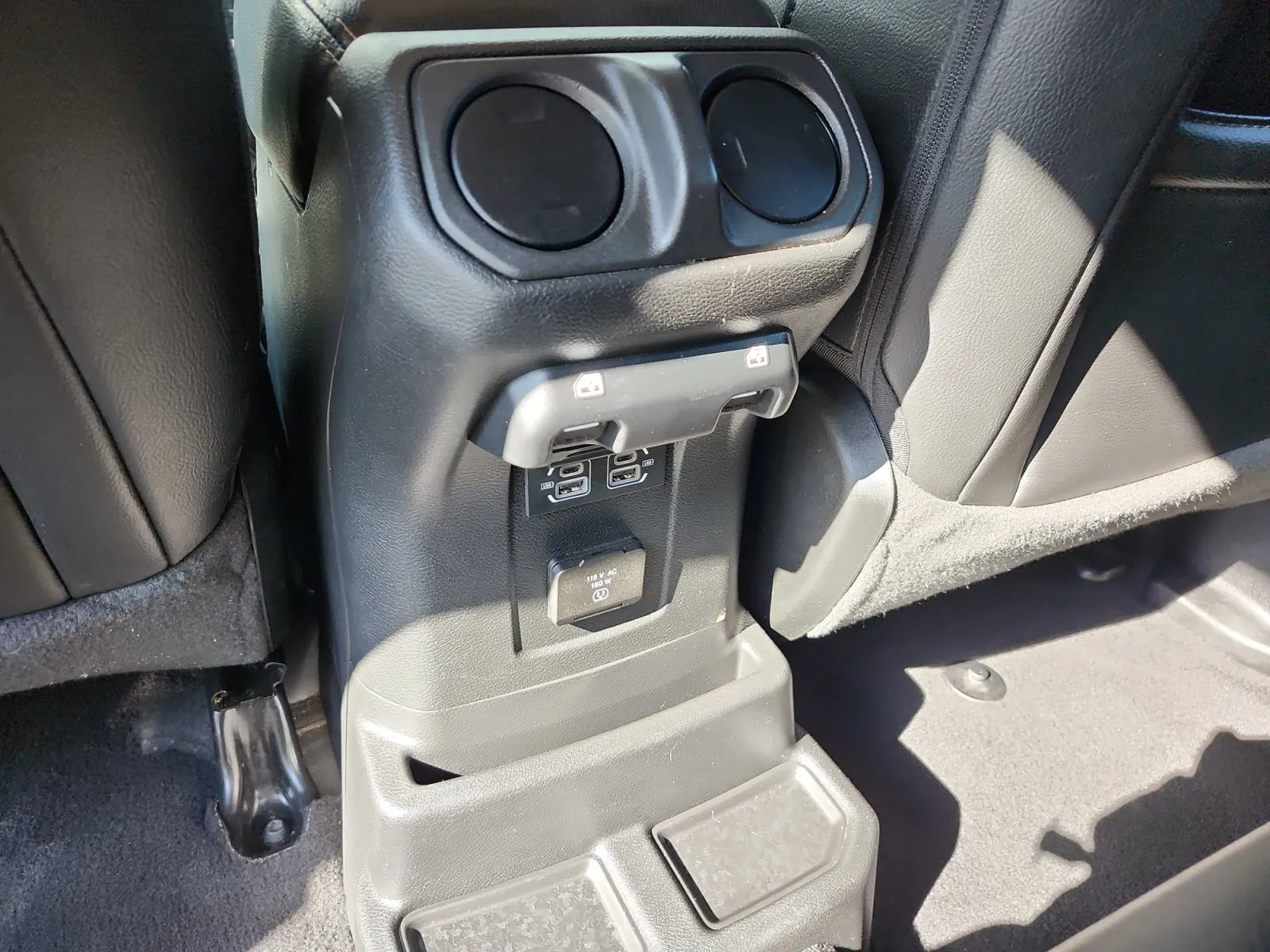 Jeep Wrangler photo 13