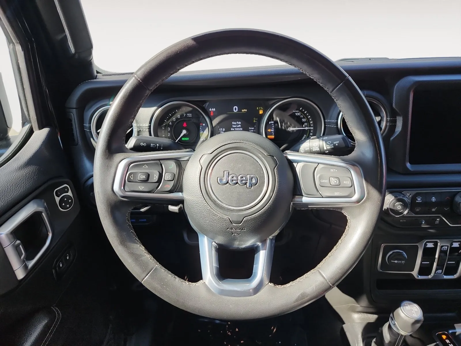 Jeep Wrangler photo 12