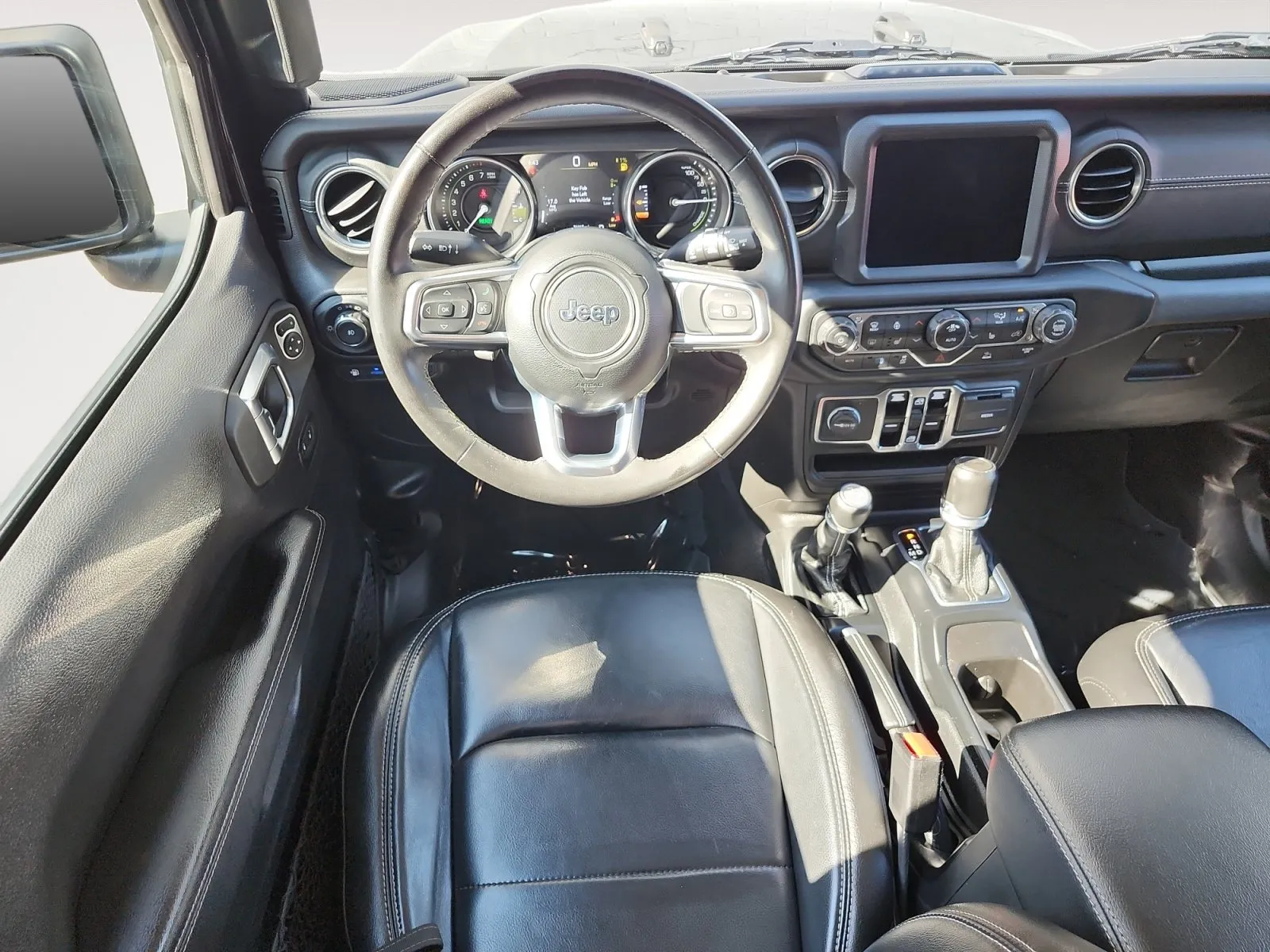 Jeep Wrangler photo 10