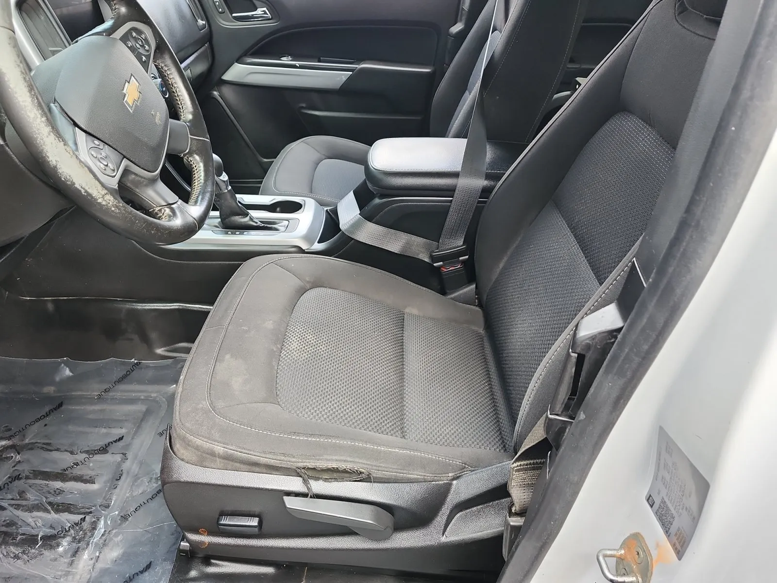 Chevrolet Colorado photo 9