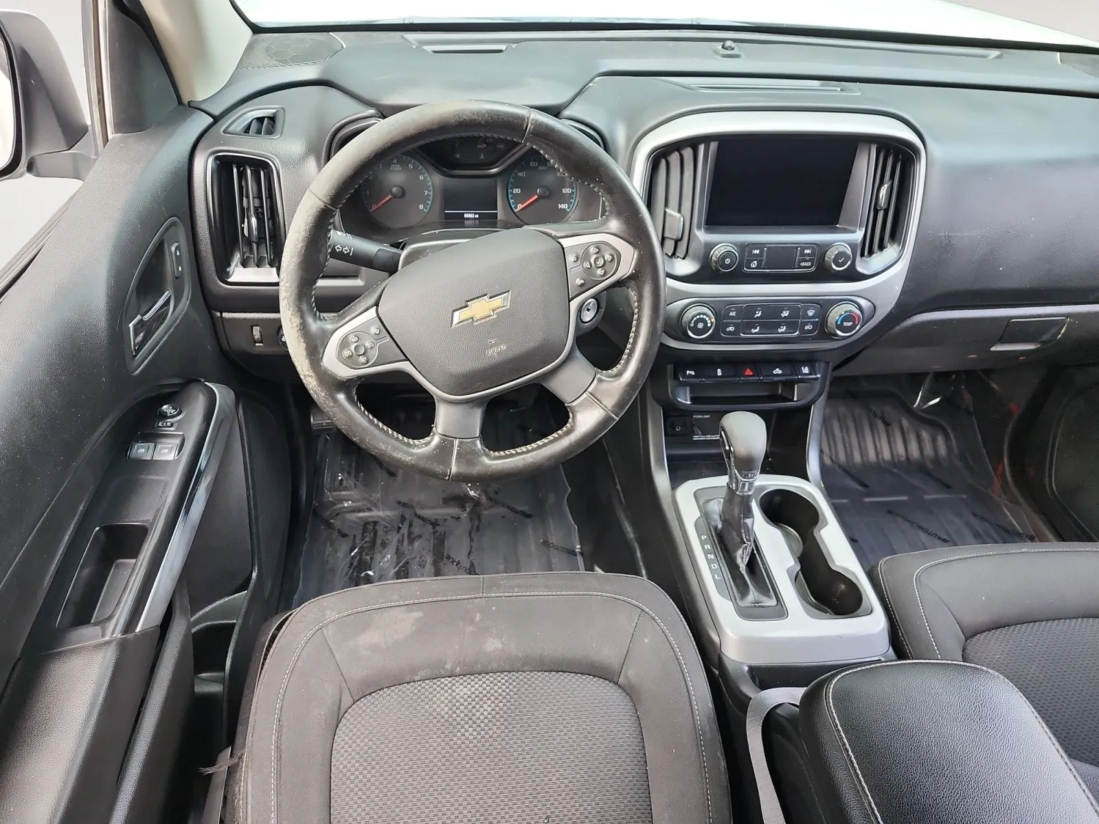 Chevrolet Colorado photo 10
