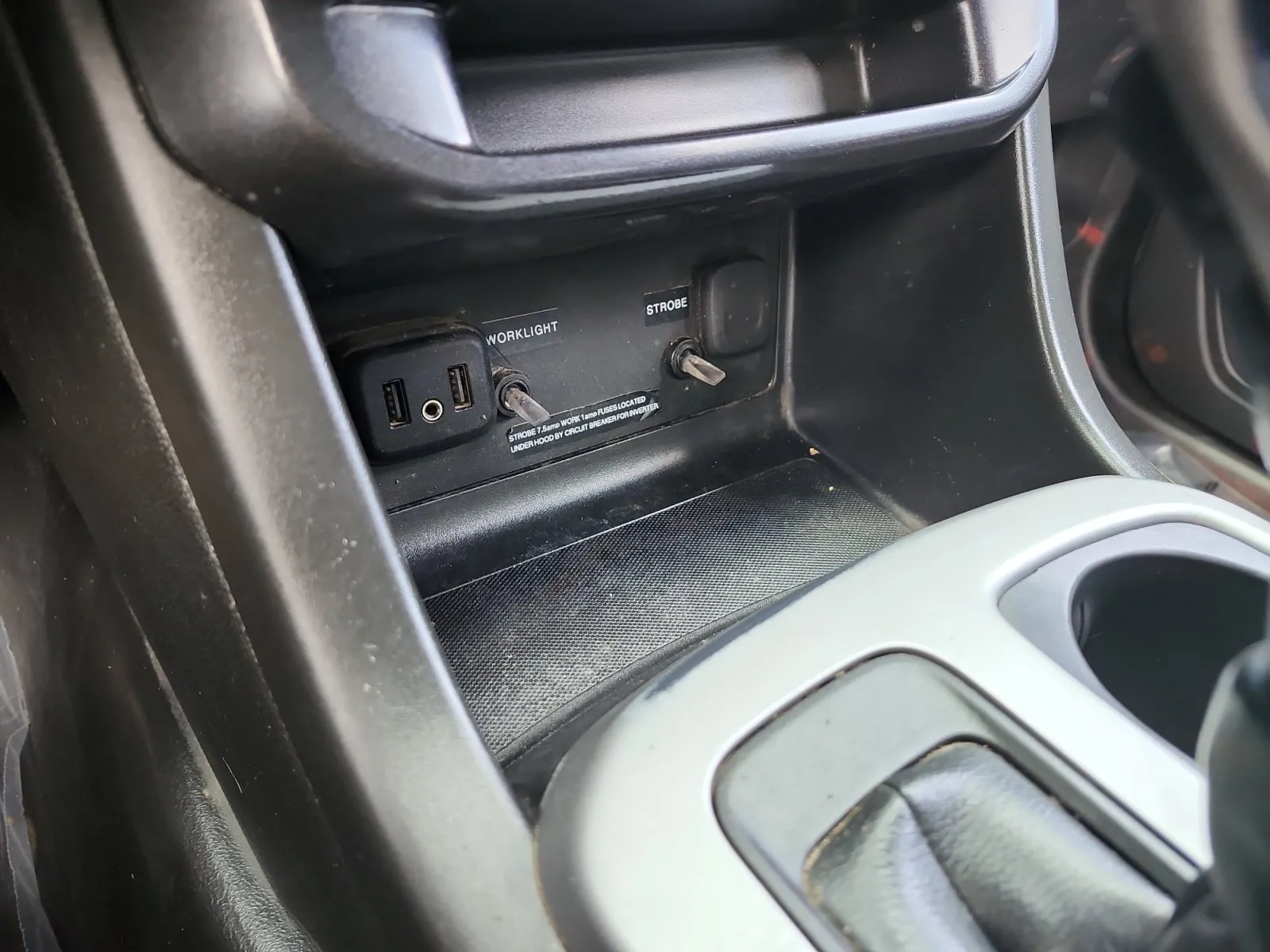 Chevrolet Colorado photo 19
