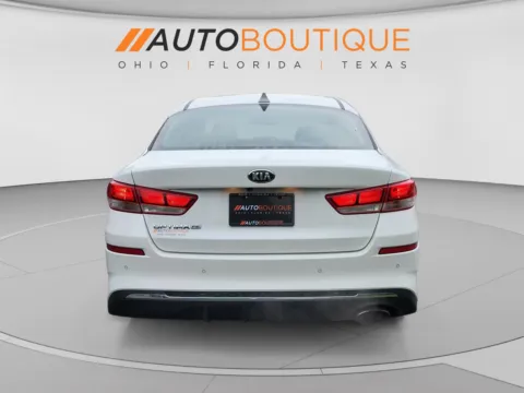 More photos of 2020 Kia Optima LX at Auto Boutique Ohio, OH