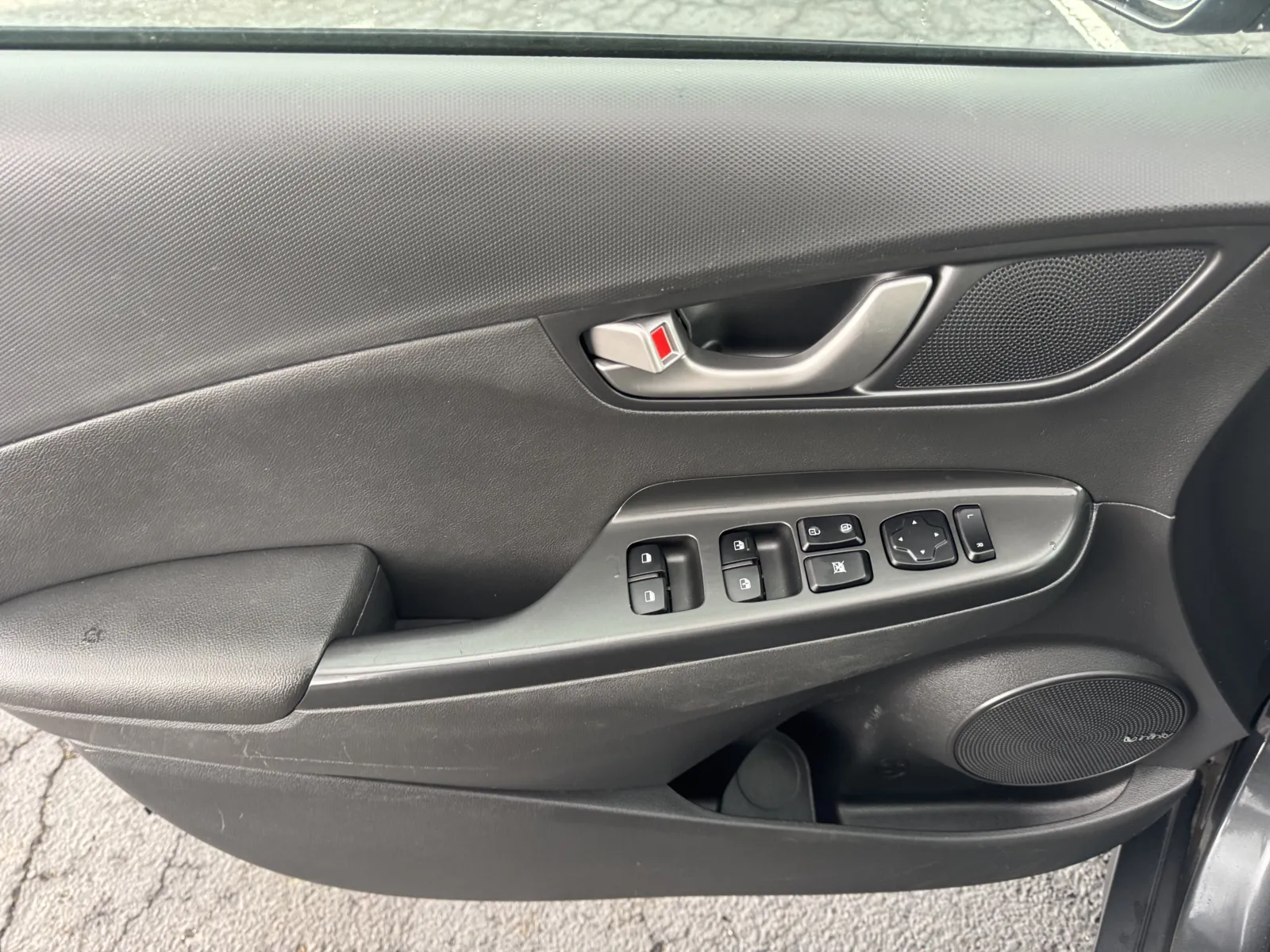 Hyundai Kona photo 19