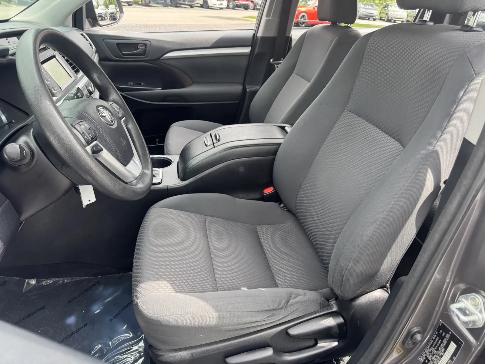 Toyota Highlander photo 9
