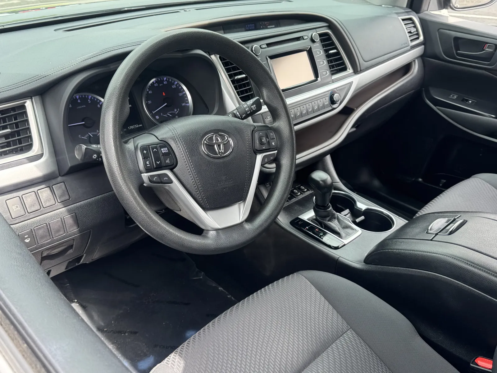 Toyota Highlander photo 8