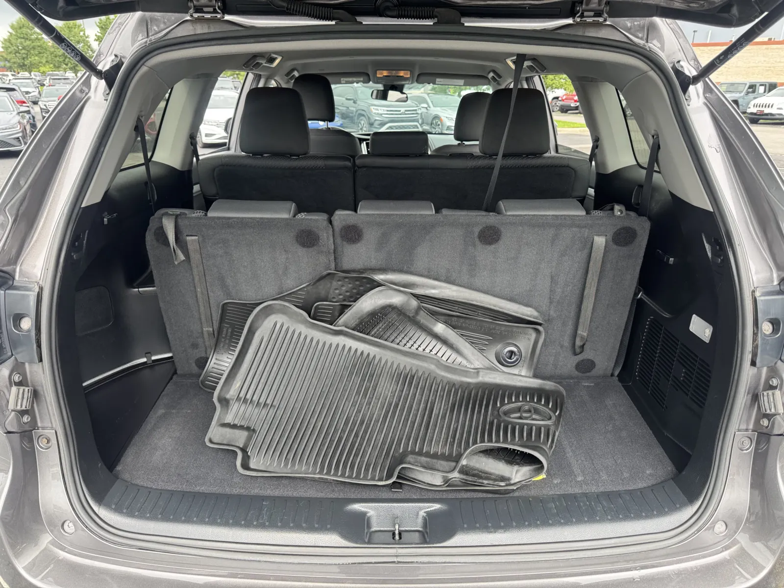 Toyota Highlander photo 13