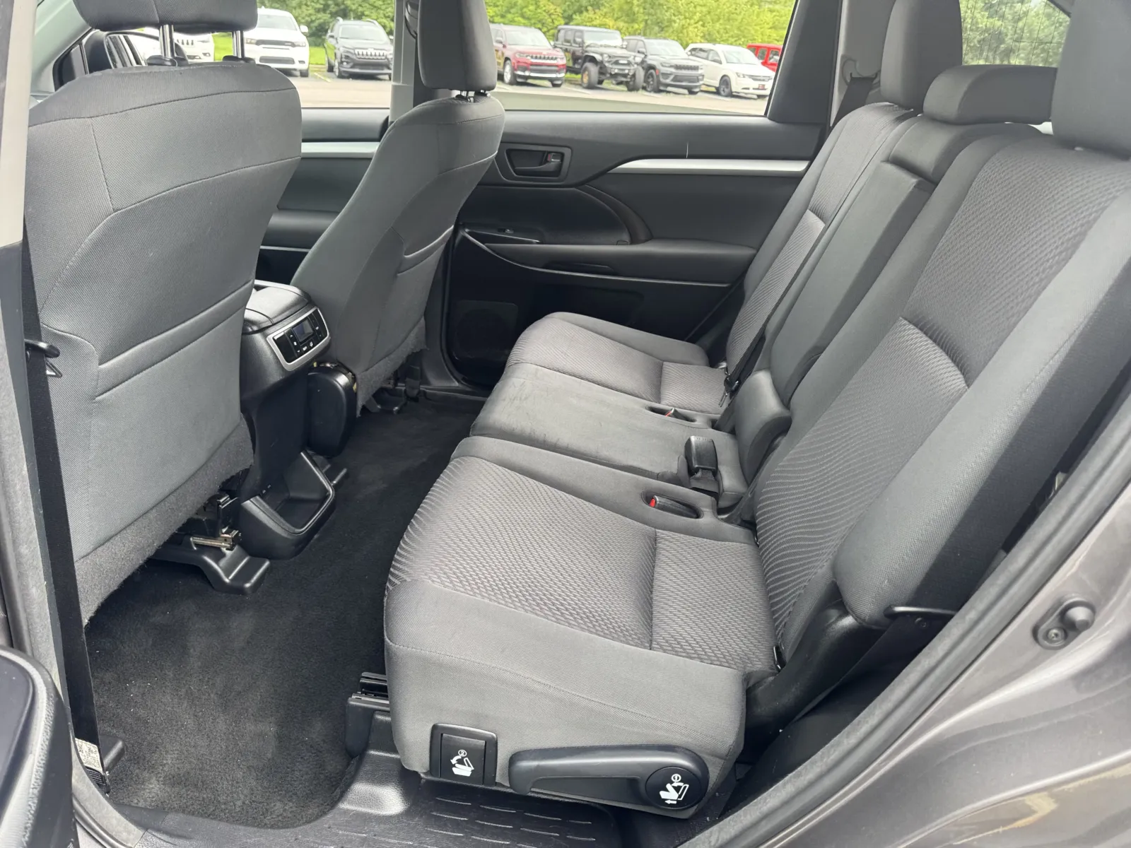 Toyota Highlander photo 14