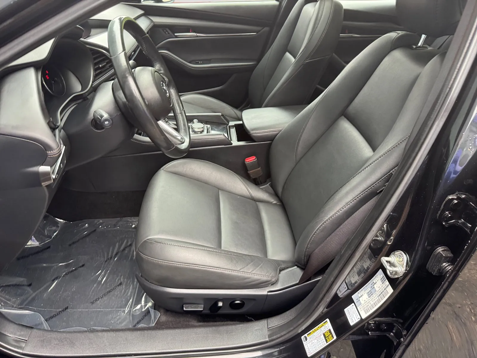 Mazda Mazda3 photo 9