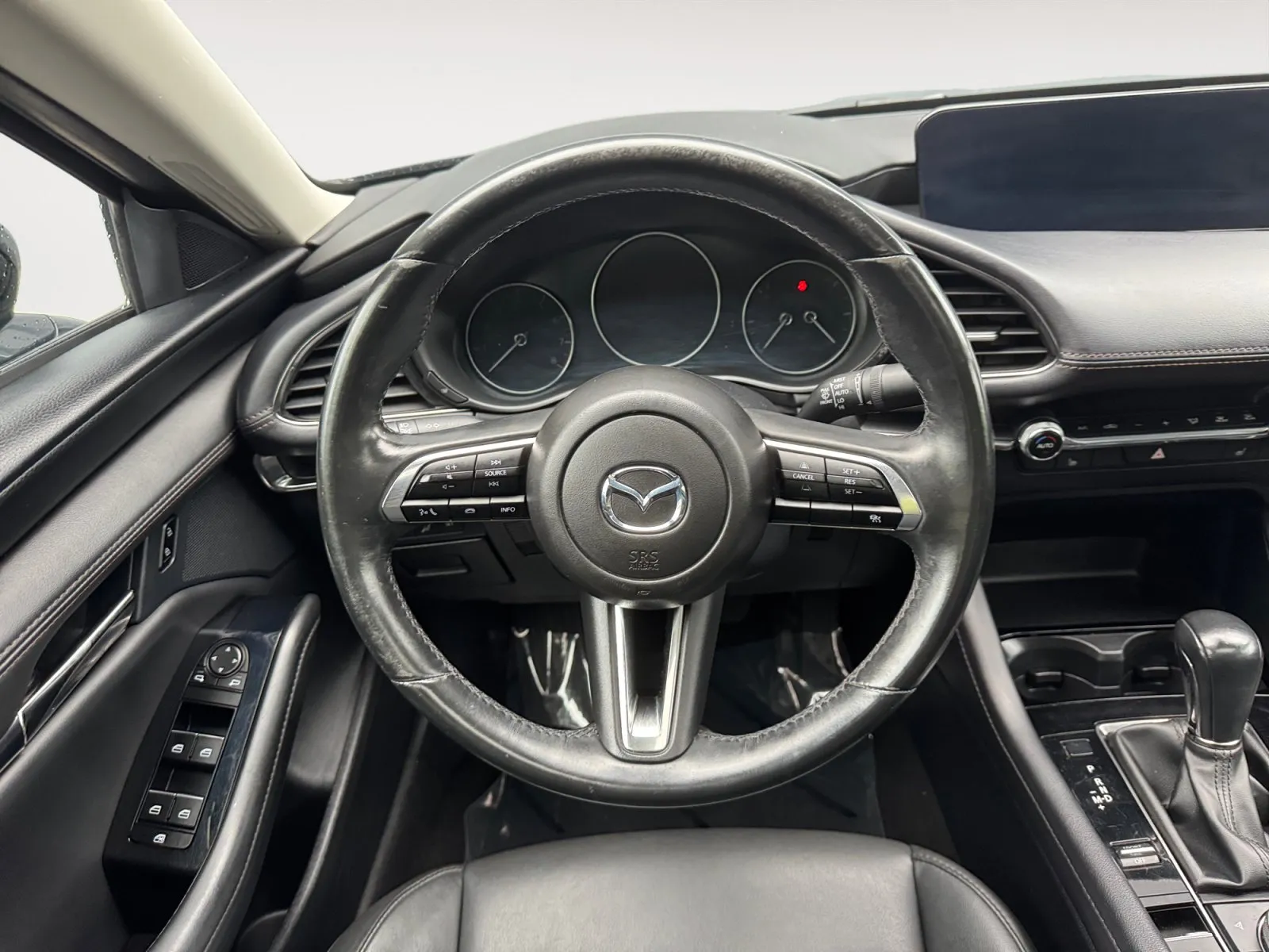 Mazda Mazda3 photo 12