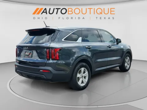 More photos of 2023 Kia Sorento LX at Auto Boutique Ohio, OH