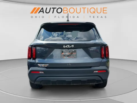 More photos of 2023 Kia Sorento LX at Auto Boutique Ohio, OH
