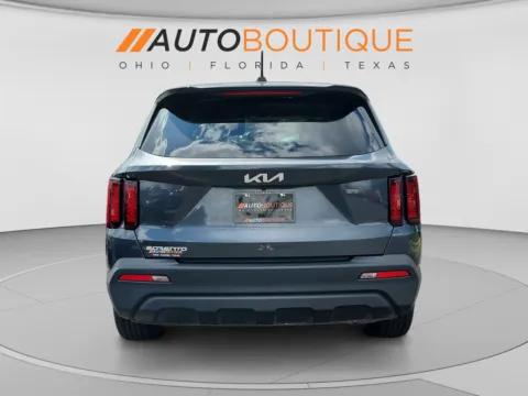 More photos of 2023 Kia Sorento LX at Auto Boutique Ohio, OH