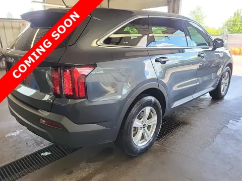 More photos of 2023 Kia Sorento LX at Auto Boutique Ohio, OH