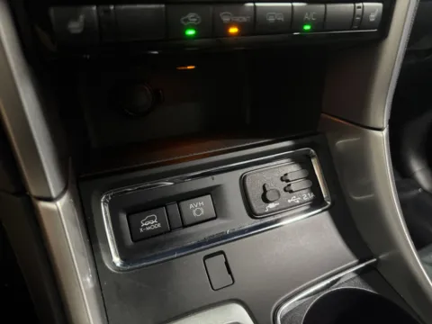 More photos of 2019 Subaru Ascent Limited at Auto Boutique Ohio, OH