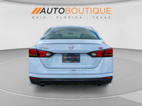 More photos of 2023 Nissan Altima 2.5 SR at Auto Boutique Ohio, OH