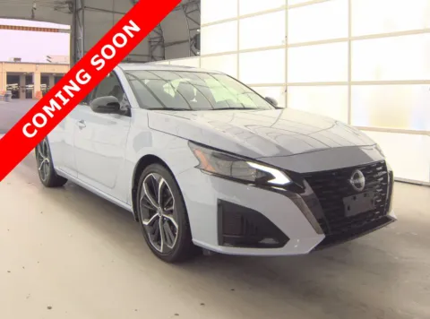Another view of 2023 Nissan Altima 2.5 SR for sale in Columbus, OH at Auto Boutique Ohio
