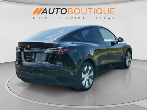 More photos of 2023 Tesla Model Y Long Range at Auto Boutique Ohio, OH