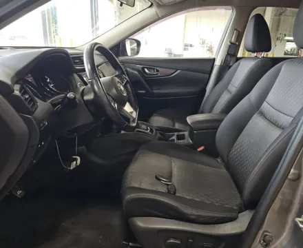 More photos of 2018 Nissan Rogue SV at Auto Boutique Ohio, OH