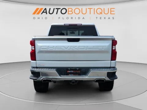 More photos of 2021 Chevrolet Silverado 1500 LT at Auto Boutique Ohio, OH