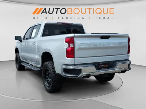 Another view of 2021 Chevrolet Silverado 1500 LT for sale in Columbus, OH at Auto Boutique Ohio
