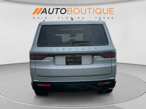 More photos of 2025 Jeep Wagoneer Series III at Auto Boutique Ohio, OH