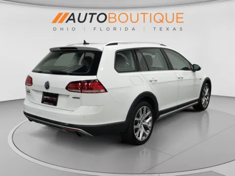 More photos of 2019 Volkswagen Golf Alltrack SEL at Auto Boutique Ohio, OH