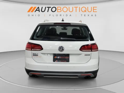 More photos of 2019 Volkswagen Golf Alltrack SEL at Auto Boutique Ohio, OH