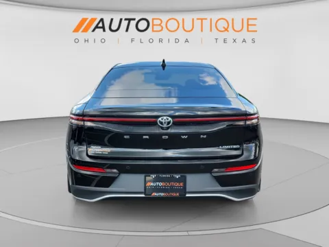 More photos of 2023 Toyota Crown Limited at Auto Boutique Ohio, OH