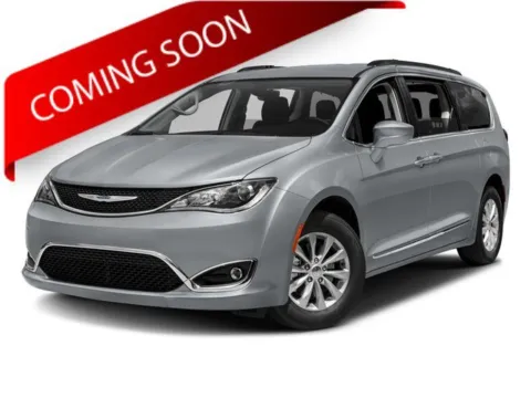 Black 2017 Chrysler Pacifica Touring-L Plus for sale in Columbus, OH