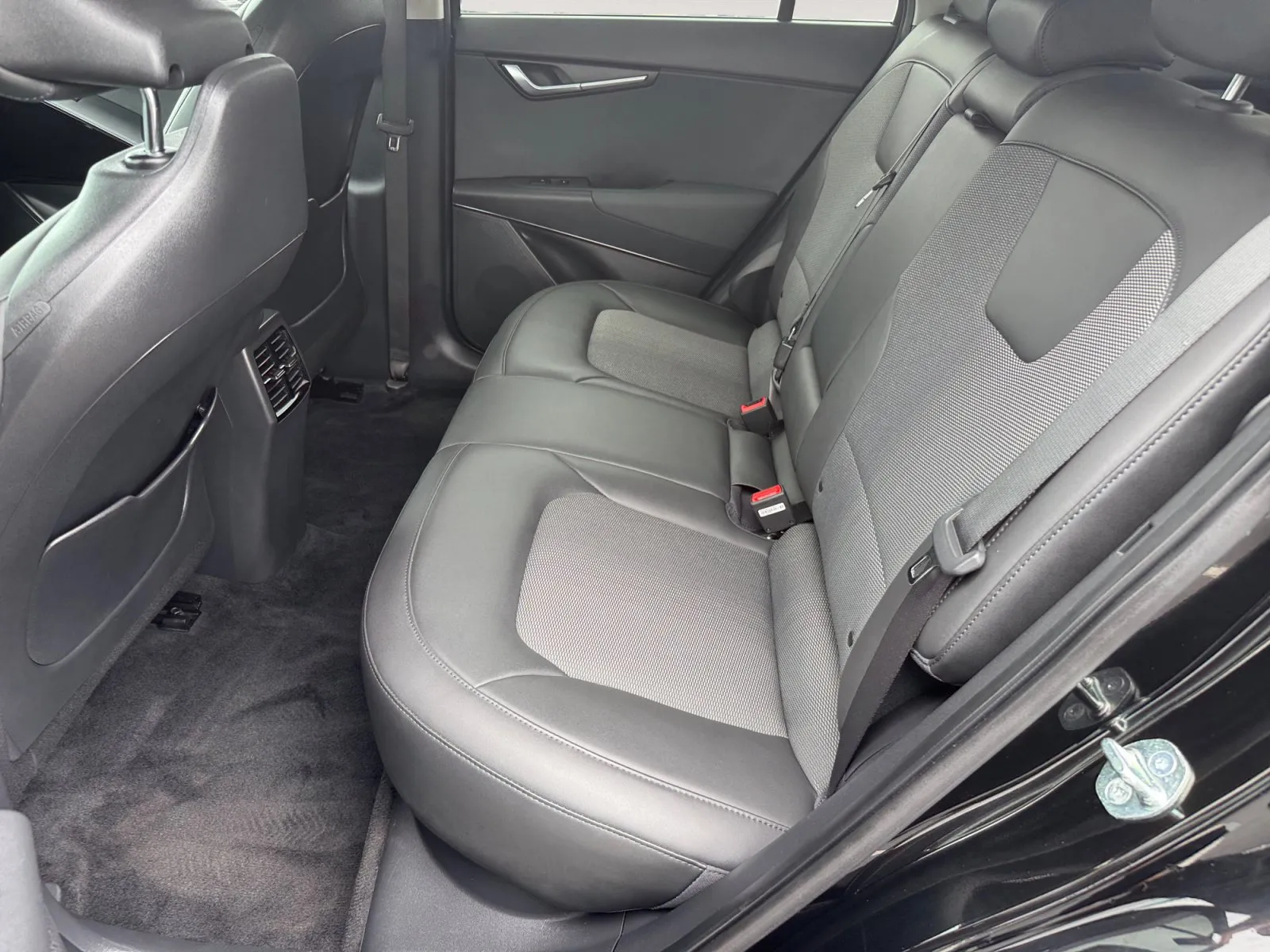 Kia Niro photo 13