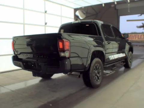More photos of 2020 Toyota Tacoma SR5 at Auto Boutique Ohio, OH