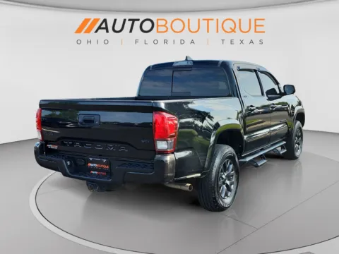 More photos of 2020 Toyota Tacoma SR5 at Auto Boutique Ohio, OH