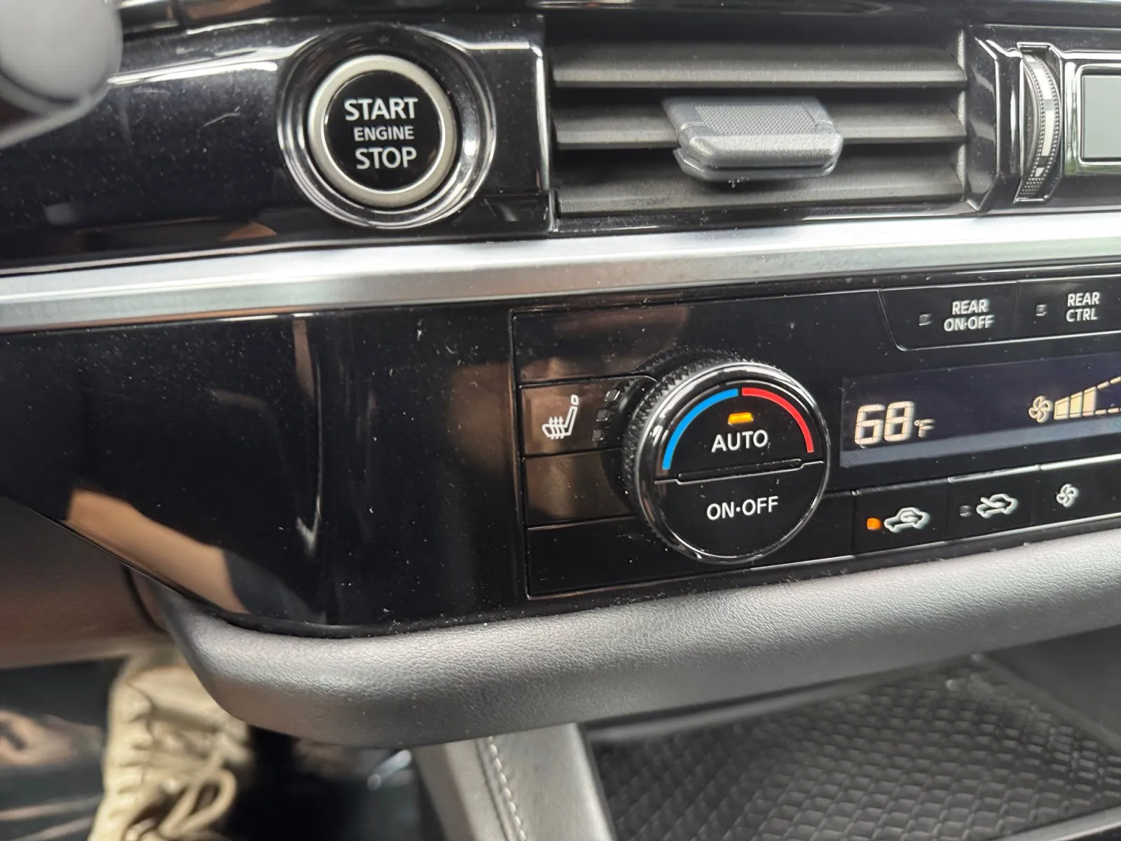 Nissan Pathfinder photo 21