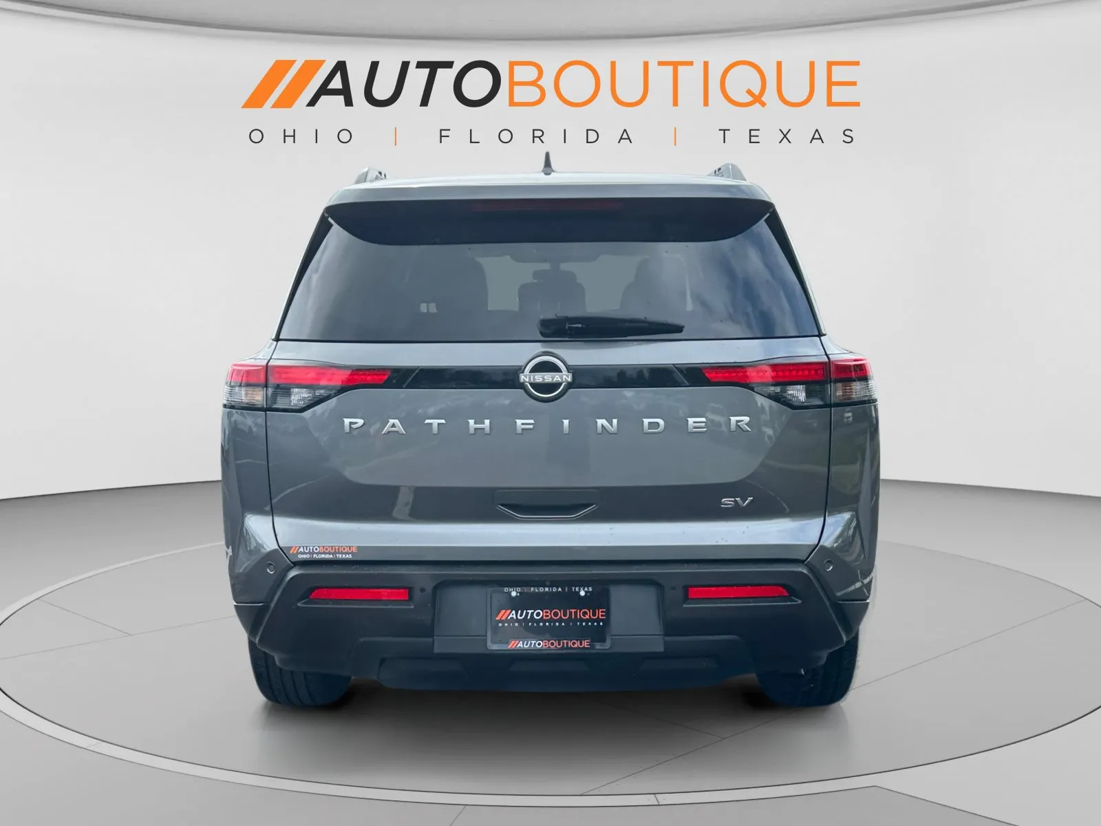 Nissan Pathfinder photo 4