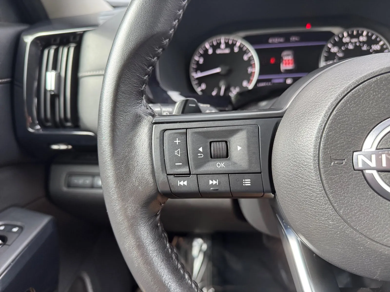 Nissan Pathfinder photo 27