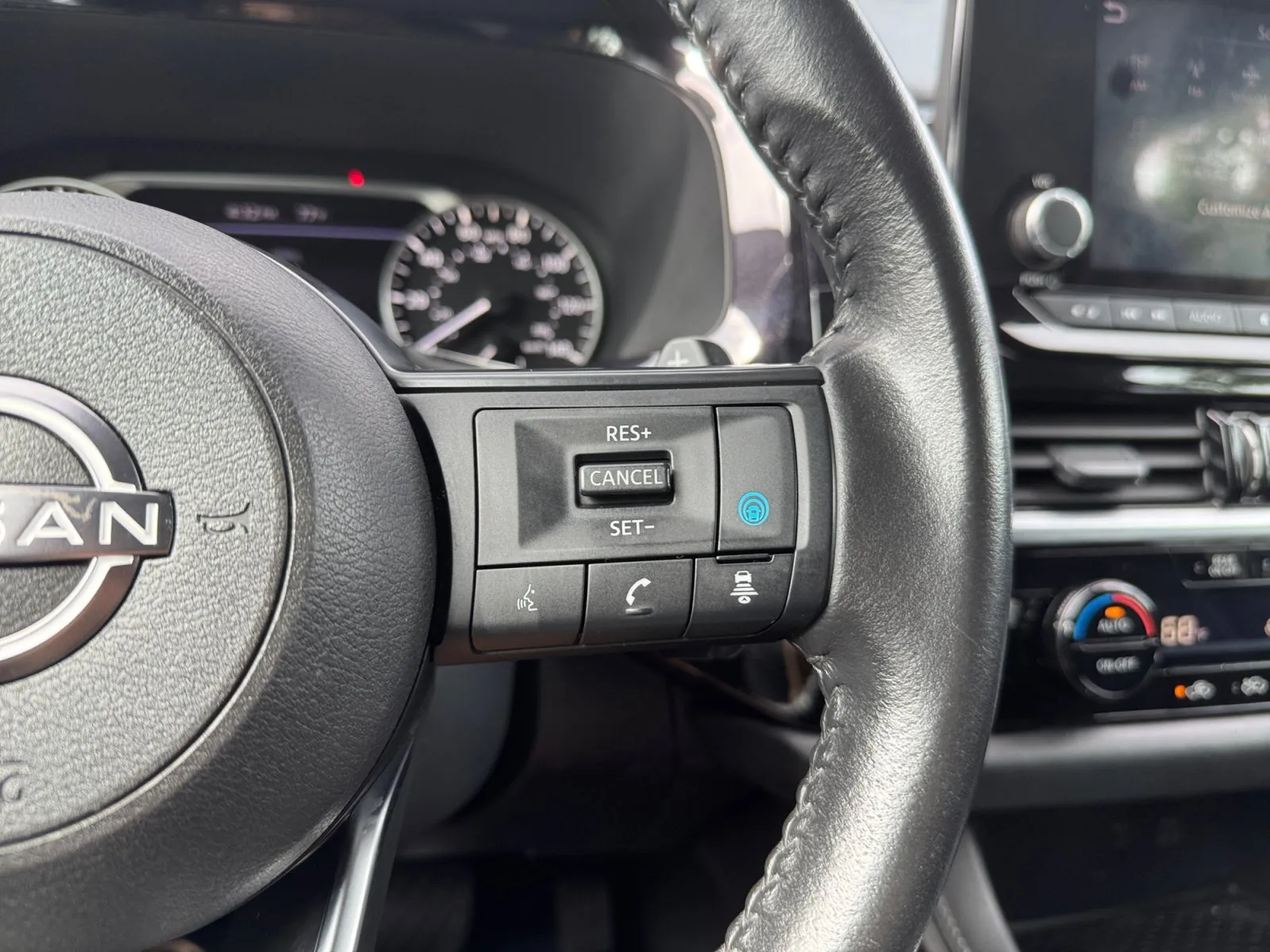 Nissan Pathfinder photo 29