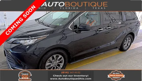 Black 2022 Toyota Sienna XLE for sale in Columbus, OH